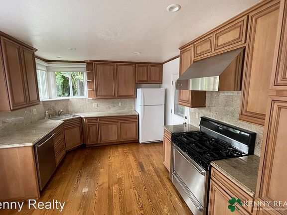 4th image of 1540 Edgeworth Ave