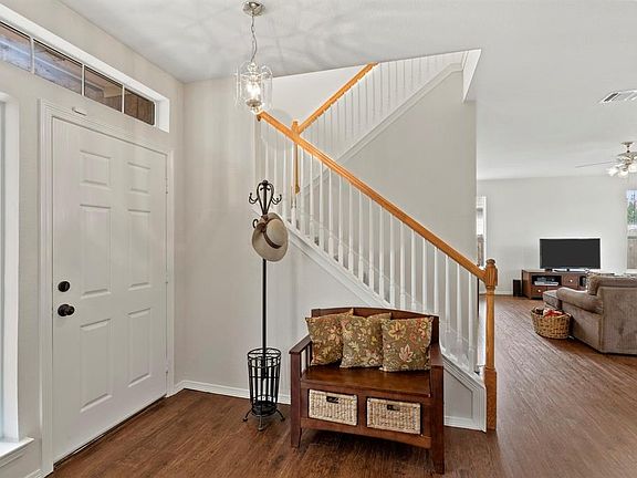 4th image of 10300 Trevino Ln