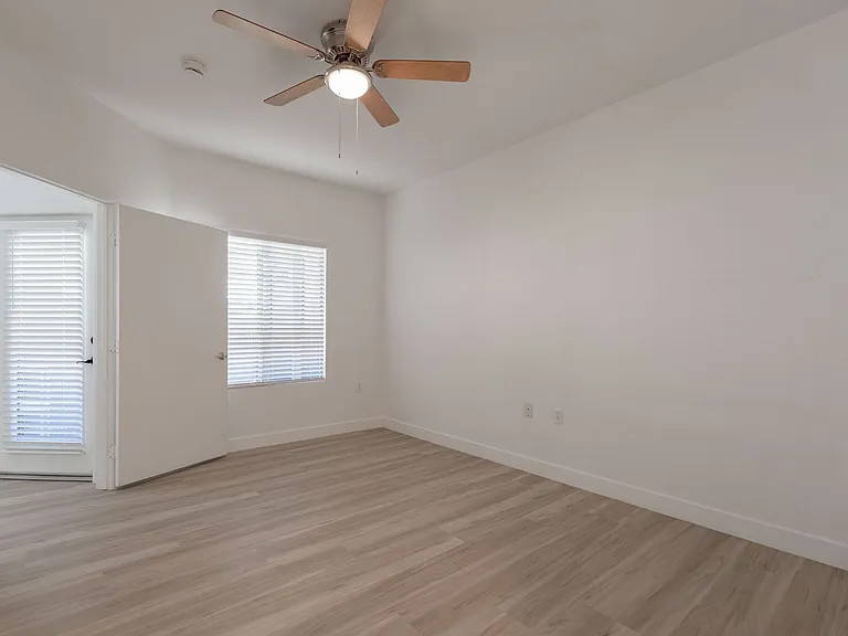 10245 S Maryland Pkwy #1212 — Photo 27