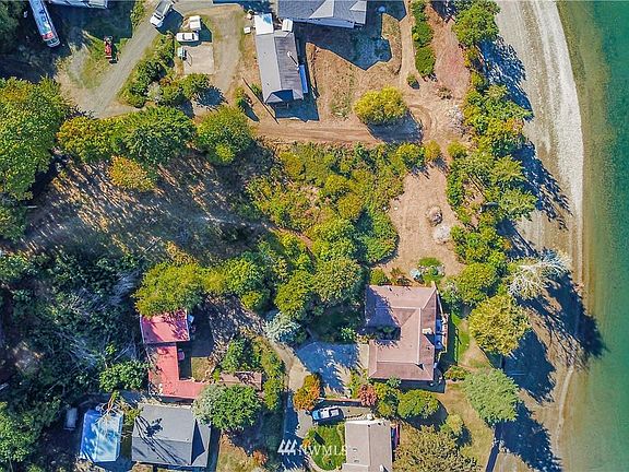 4th image of 100 SE Bayview Ln