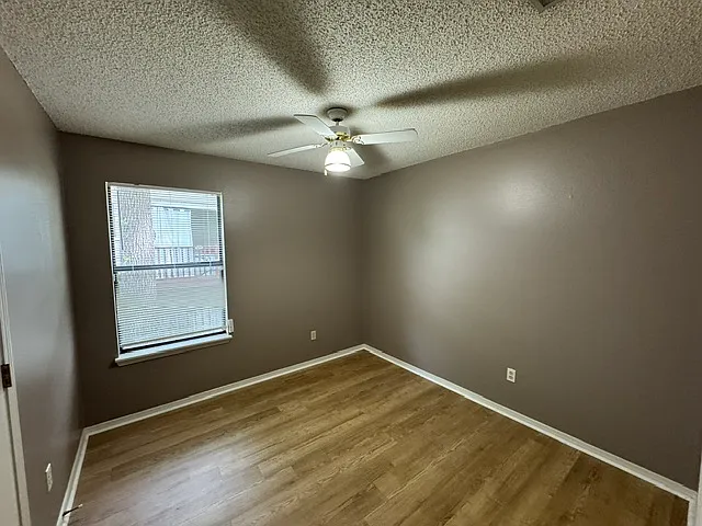 1807 Mesquite Cir — Photo 13