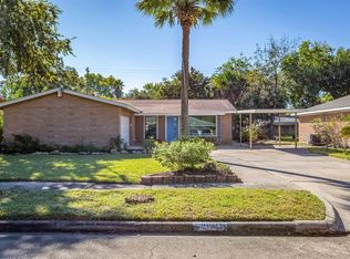 6011 Effingham Dr, Houston, TX 77035