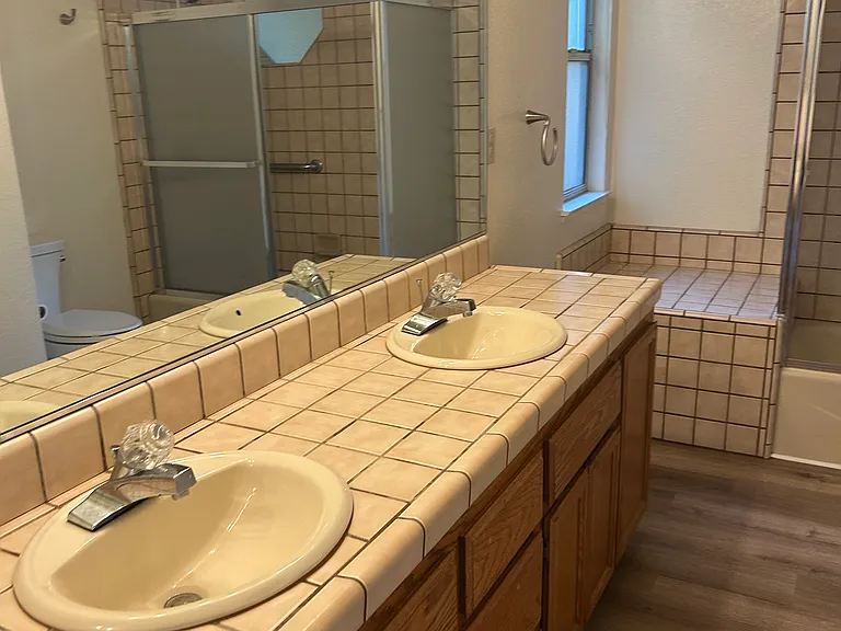5560 Riverwood Ct — Photo 12