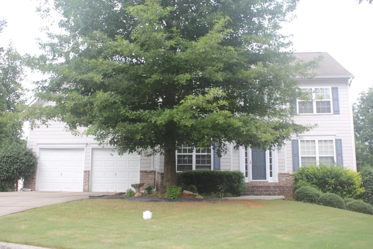 4 bed, 3.5 bath, 3246 sqft, $3,250 — Photo 2