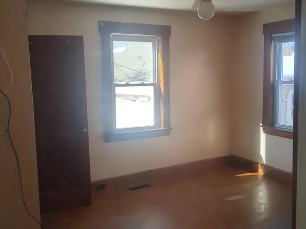 111 Walnut St, Nashua, NH 03060