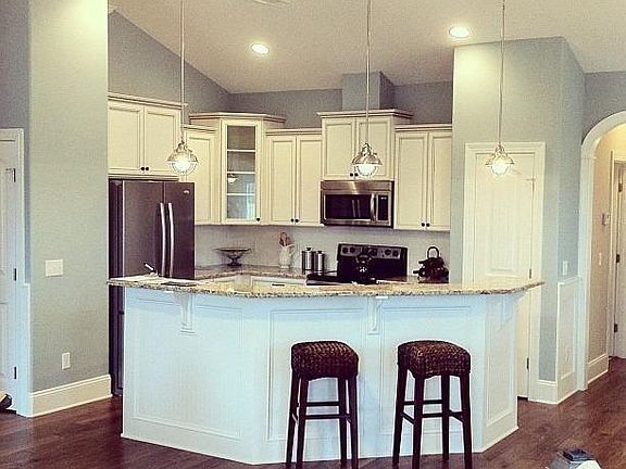 3rd image of 3293 Kensington Square