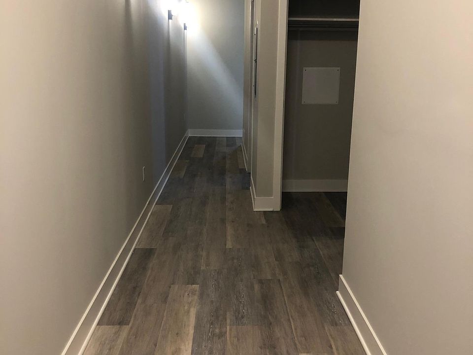 1st image of 113 E 3rd St #421