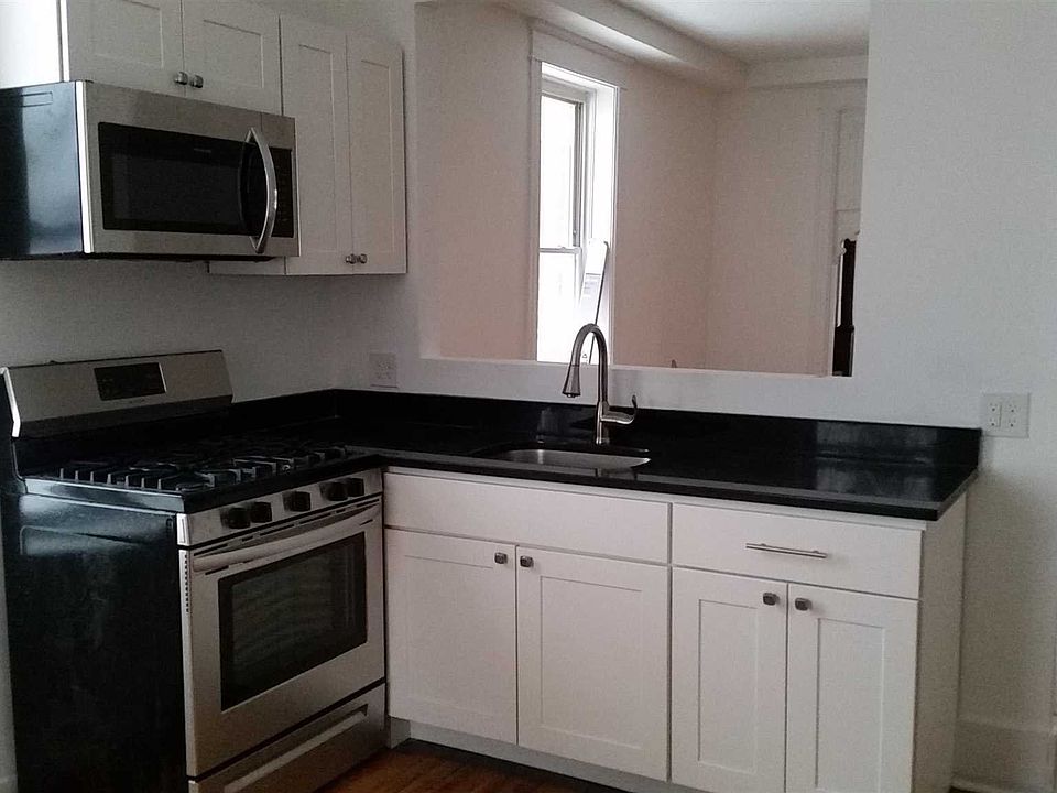 2nd image of 4 S Clinton St APT 1
