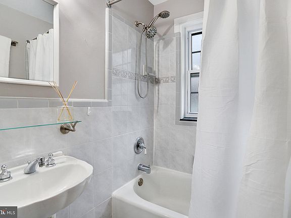 5th image of 708 S Arlington Mill Dr #14304