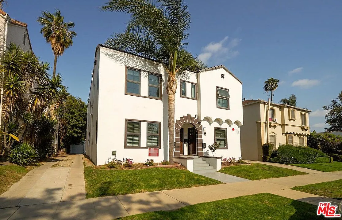 2 bed, 2.0 bath, 1185 sqft, $3,700 — Photo 3