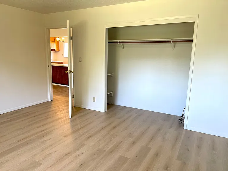 8358 Park Ave — Photo 6