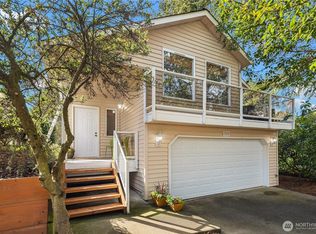 329 NW 105th St, Seattle, WA