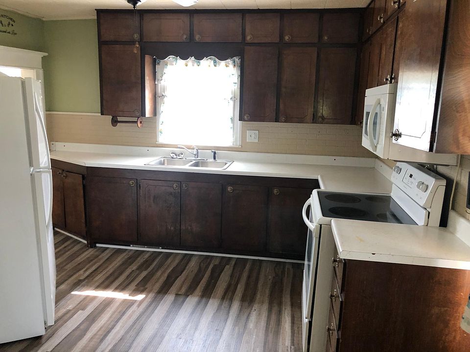 2nd image of 301 N Wood St