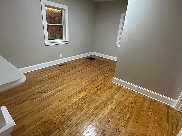 153 James St #11 — Photo 10