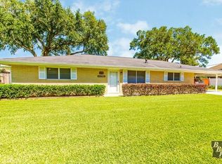 210 Wildwood Dr, Houma, LA 70363