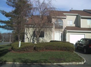 36 Castle Ridge Dr, East Hanover, NJ 07936