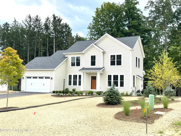 8 Encore Drive, Ballston Spa, NY 12020