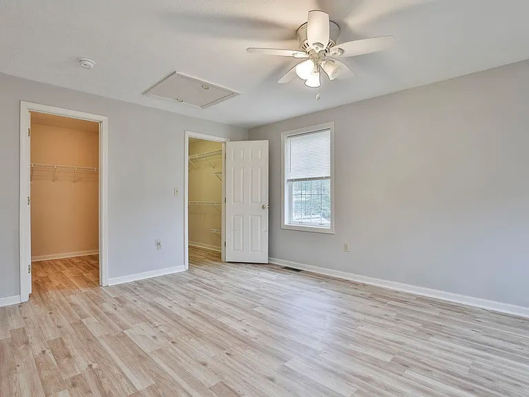 54 Vandora Dr — Photo 29