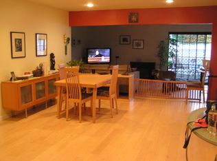 24201 Gilmore St, West Hills, CA 91307