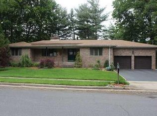 256 W Hegel Ave, Edison, NJ