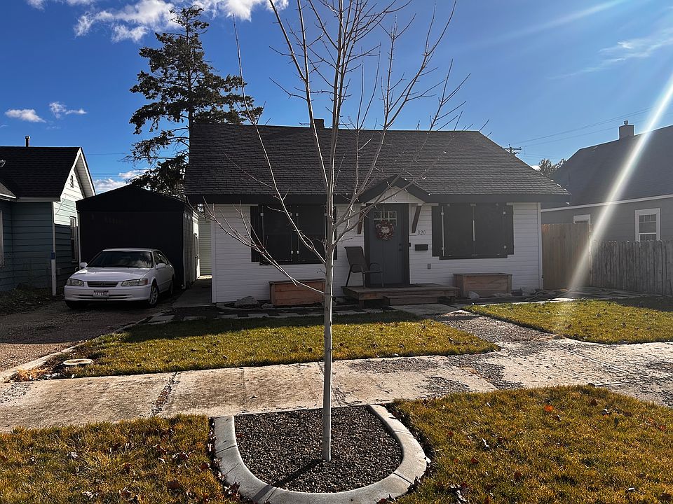 1st image of 820 14th Ave S #1