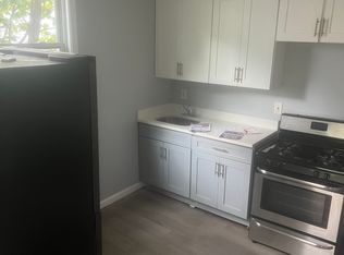 216 Oakwood Pl #1, Orange, NJ 07050