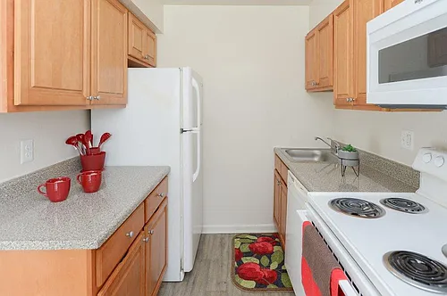 Warwick Terrace Apartment Homes Photo 1