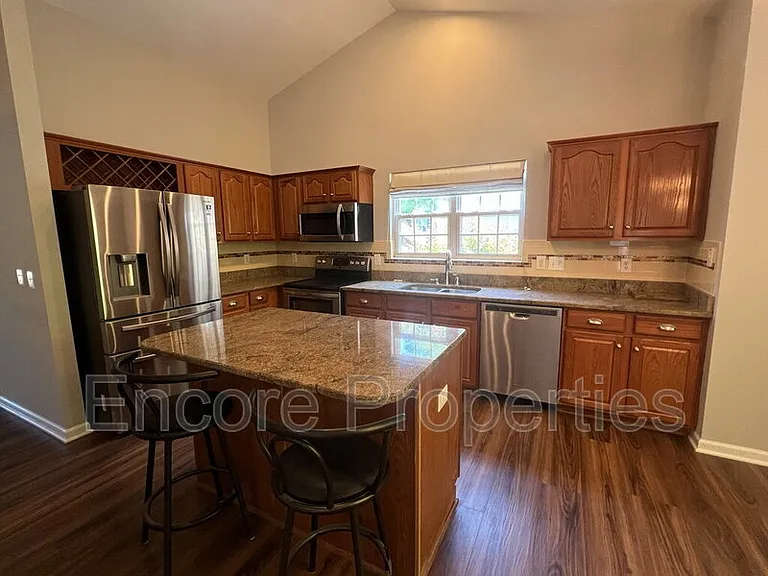 108 Braxberry Way — Photo 7