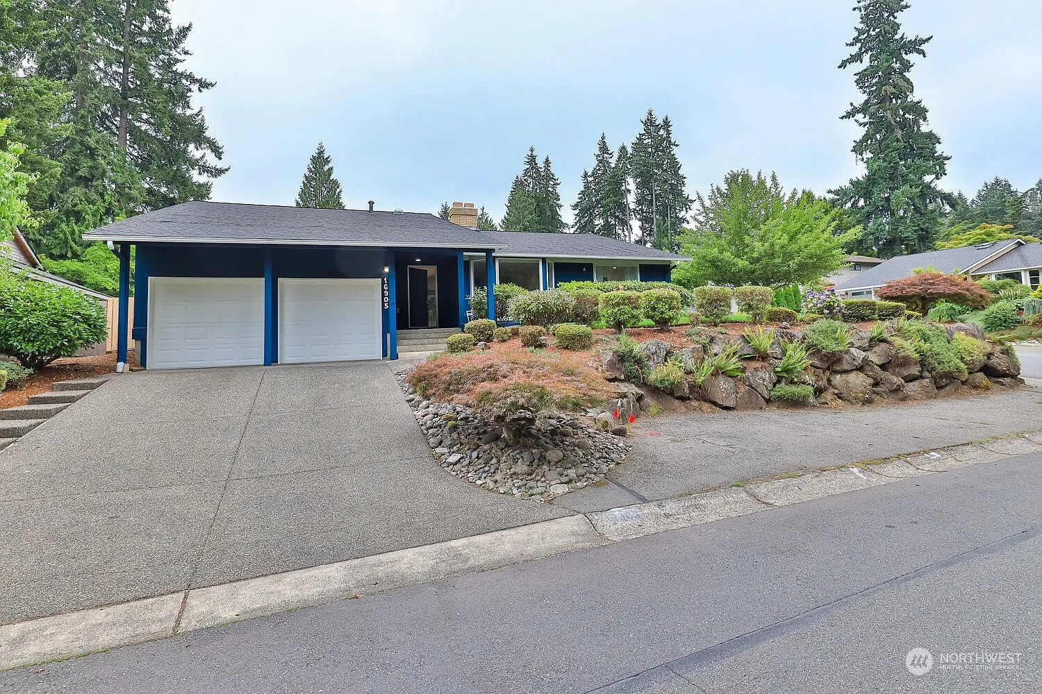 16905 NE 27th Street photo 1