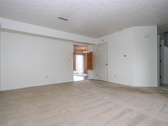 5th image of 974 Holderness Ln