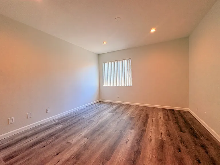 311 E Cedar Ave #210 — Photo 11