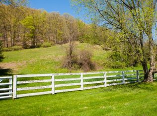 305 Skidmore Rd, Pleasant Valley, NY 12569