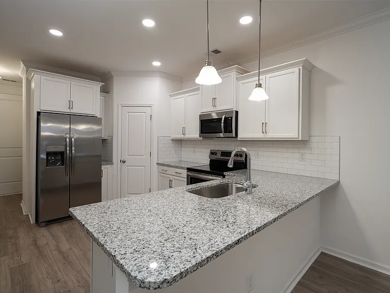 252 Bryland Way — Photo 2