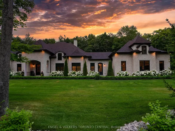 7 Apto Ct, Springwater, ON L0L 2K0