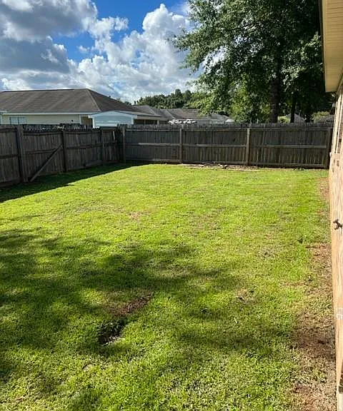 2197 Spring Grv W — Photo 2