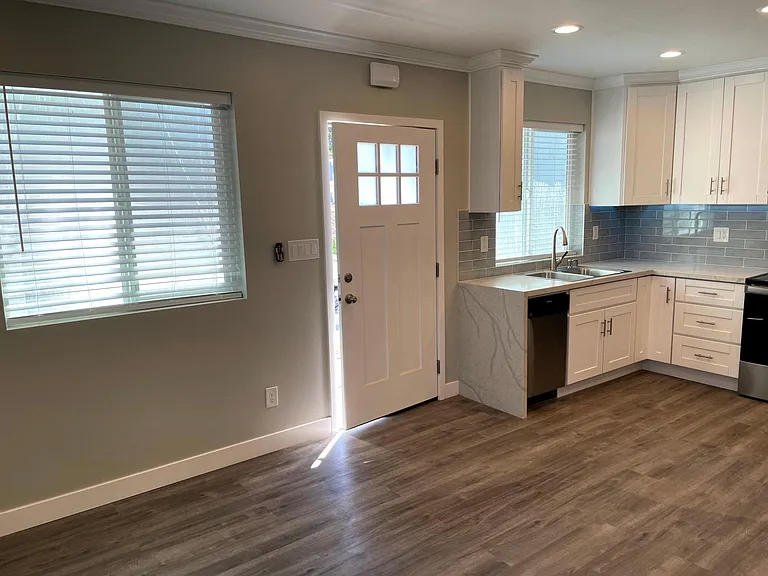 3511 Foursome Dr — Photo 3