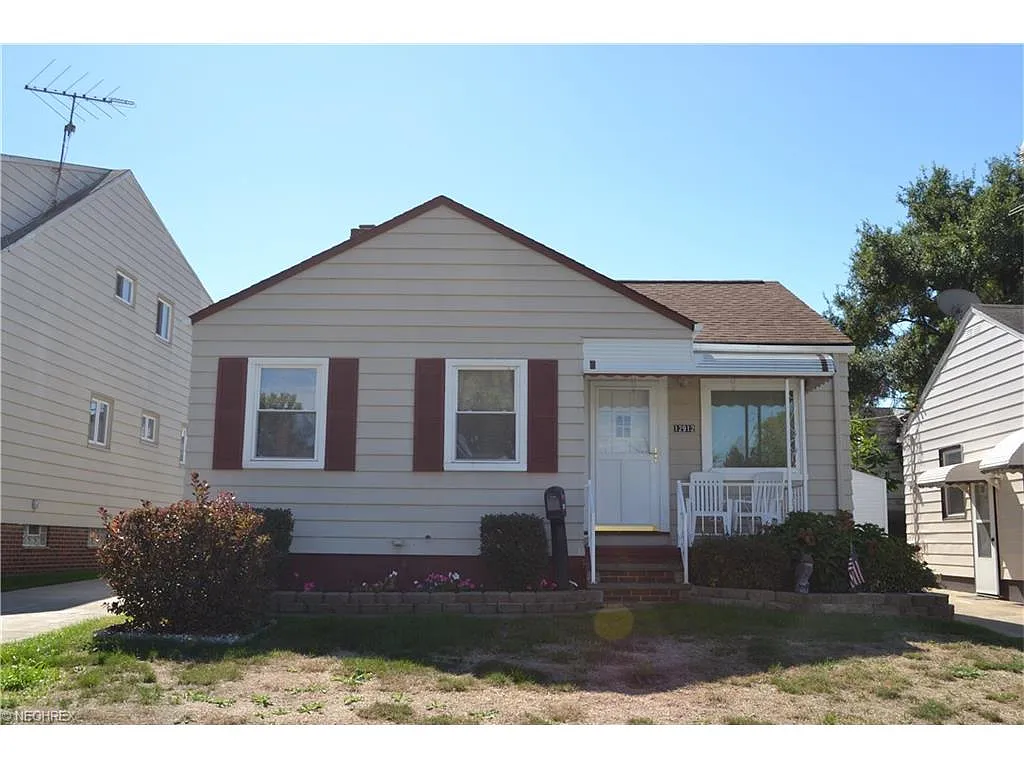 12912 Garland Ave photo 1