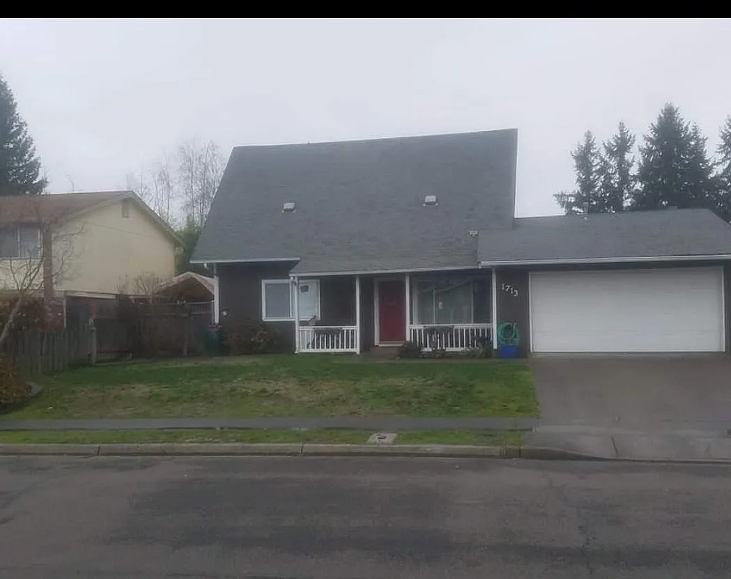 1713 19th Dr NE photo 1