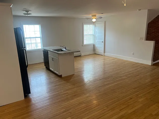 93 Main St #3 — Photo 5