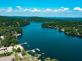 24 Old Middletown Rd, Rockaway, NJ 07866