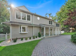 25 Ruth Ln, Demarest, NJ 07627