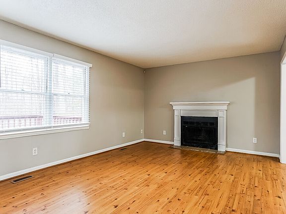5th image of 103 Dwelling Pl