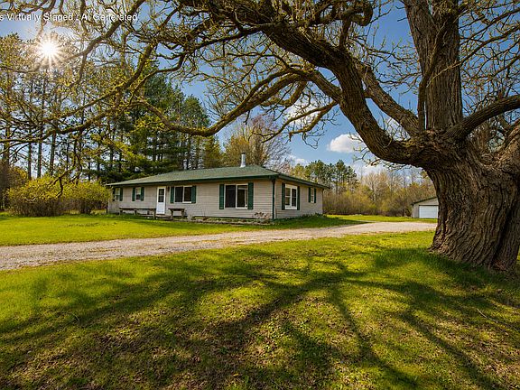 4th image of 1190 Meadow Rd