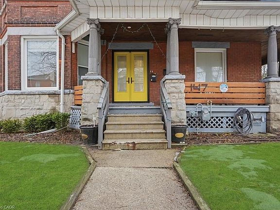 5th image of 147 Emerald St S