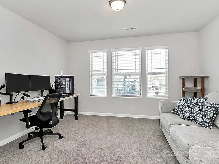 16042 Red Buckeye Ln — Photo 14