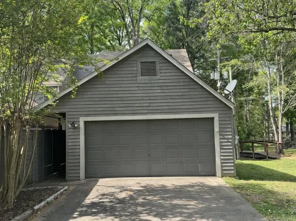 40 Timber Dr, Columbus, MS 39705