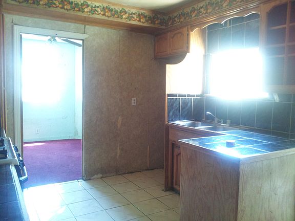 5th image of 1120 E Lincoln Ave