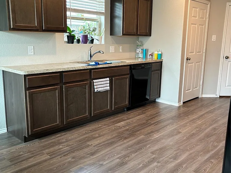 4310 Sand Pebble Ln — Photo 3