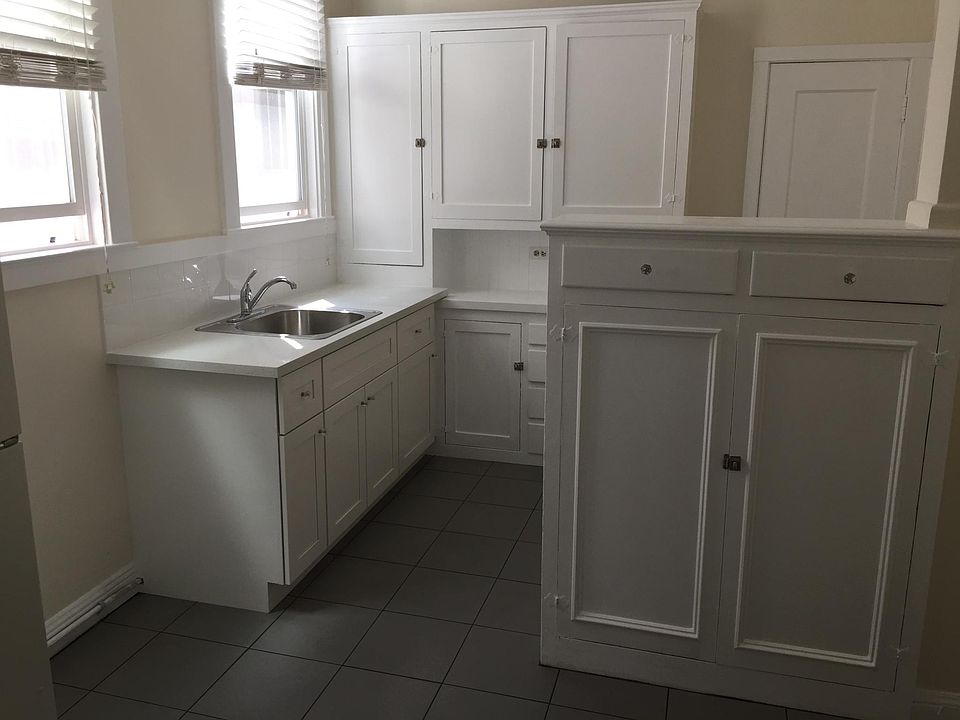 1st image of 3336 Laguna St APT 204