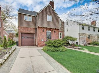 1026 Warren Pkwy, Teaneck, NJ 07666